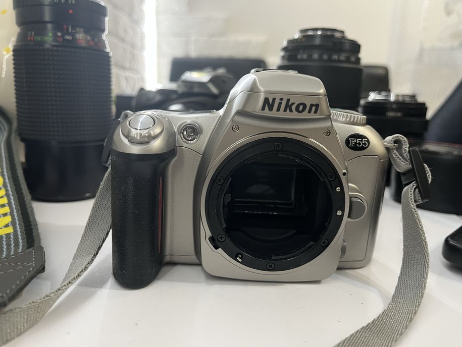 Nikon F55(плівковий дзеркальний фотоапарат)
