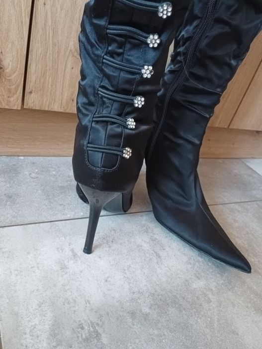 Kozaki z kryształkami na szpilce rozmiar 40