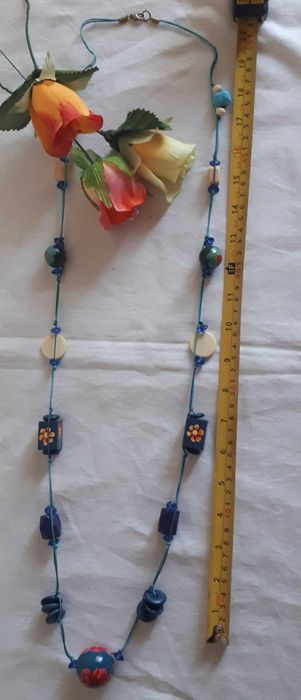 Colar comprido em tons de azul - Novo