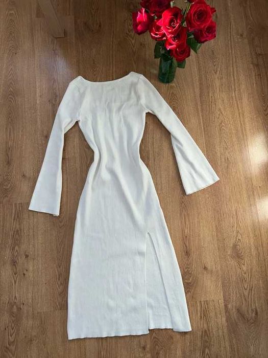 Przepiękna sukienka prążkowana z rozcięciem długa modna viral