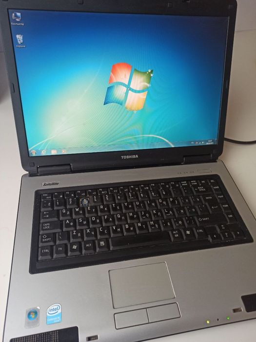 Ноутбук TOSHIBA L40-14G рабочий 2/300гб  16" wi-fi для учебы и иннета