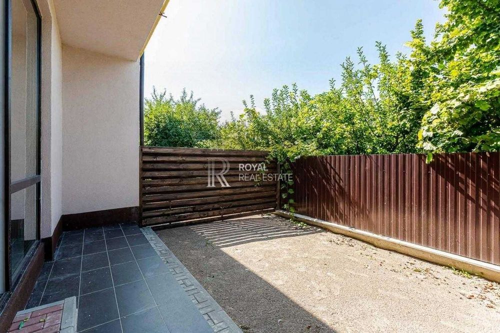 Продаж Таунхаус Гатне 180 м² 3 сотки 3 кімнати Бомбосховище Двір 50 м² 2 паркомісця 20 хв до метро Теремки