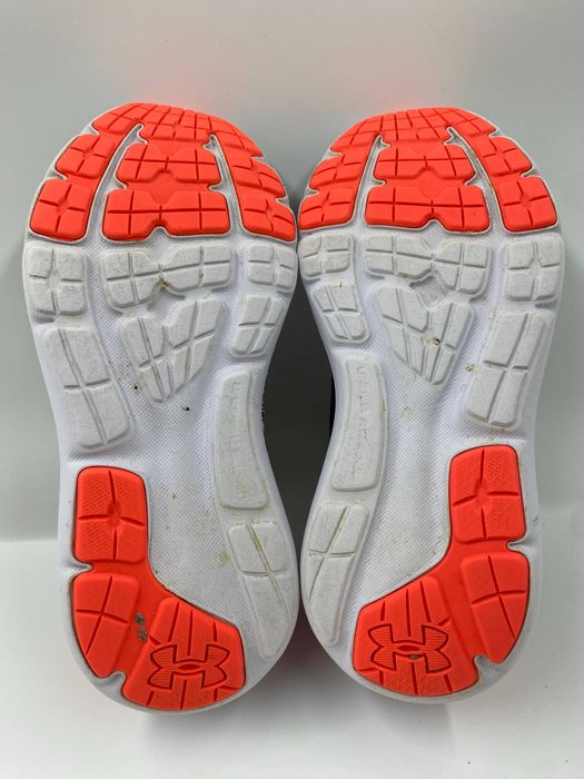 UNDER ARMOUR r.35,5 oryginalne buciki dziecięce/młodzieżowe sportowe