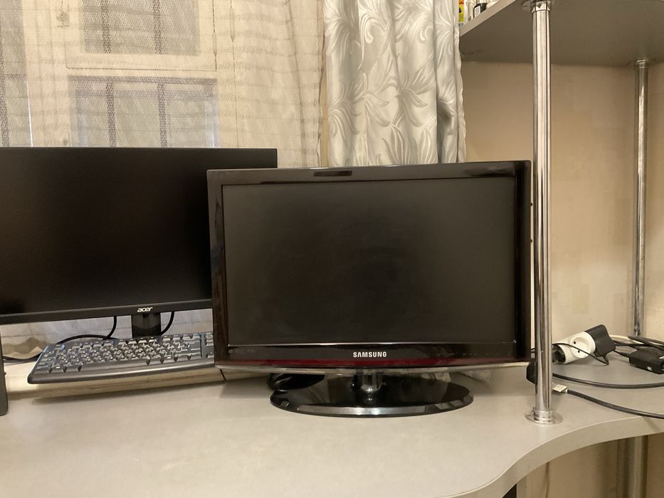 Телевізор 22" Samsung LE22C450E1W Black