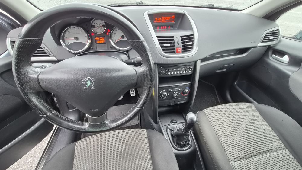 Peugeot 207 SW 1.6 HDI Sporting Tecto Panorâmico