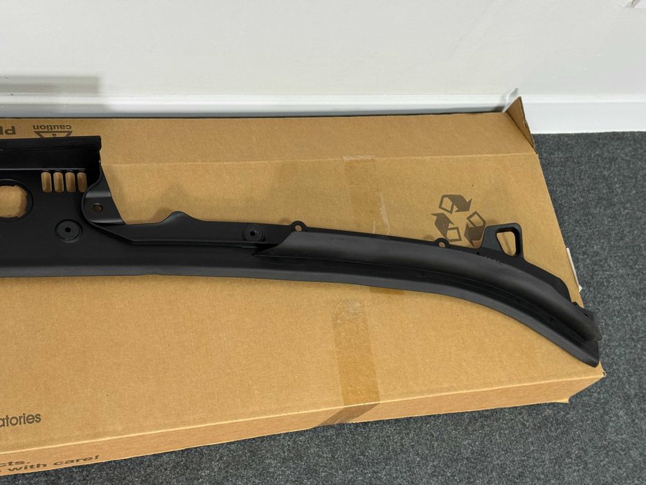 Жабо BMW F10 F11 / 51717203124