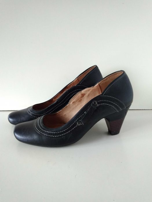 р 6 / 39-40 26 см классические кожаные черные туфли на каблуке Clarks