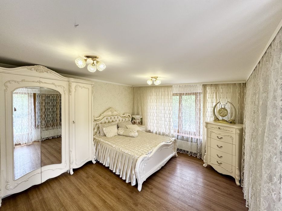 Продам 4к.квартиру. Автономне опалення. 2пов/9 пов, цегла