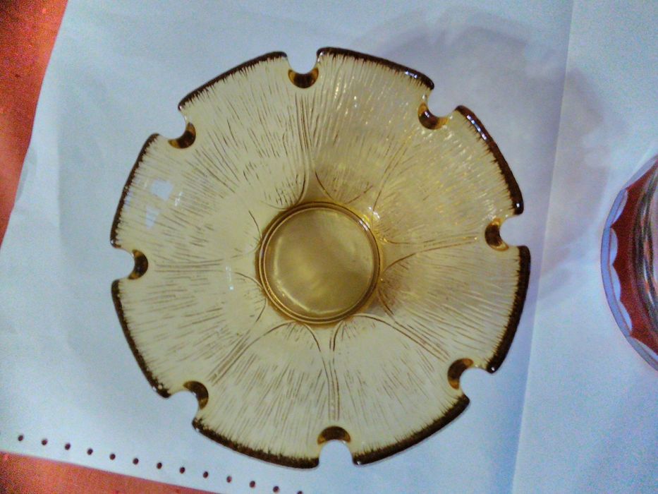 Цветное стекло времён СССР(4 фото)