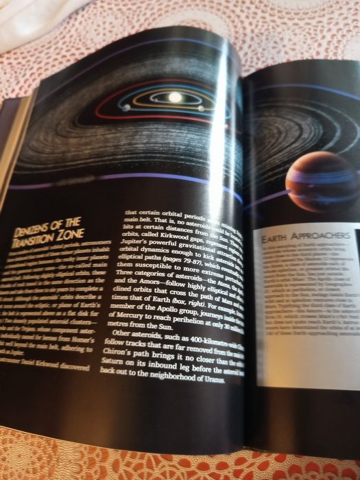 COLECAO Voyage Through the Universe