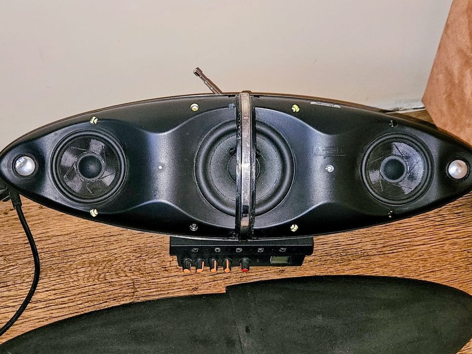 Bowers&Wilkins B&W Zeppelin przerobiony radio FM