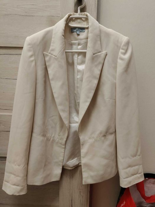 Biały żakiet rozmiar 36