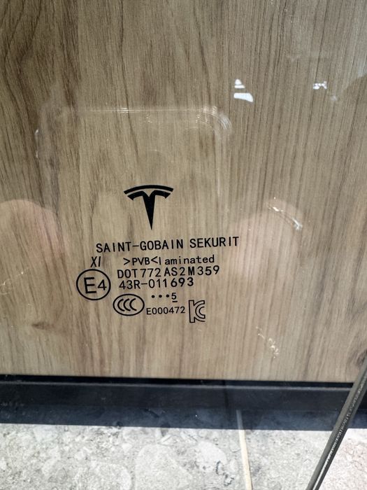 Переднє Водійське Ліве Скло Tesla Model Y ОРИГІНАЛ!!! НОВЕ!