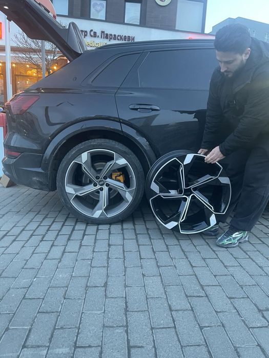 Оригінальний диск Audi Q7, SQ7, Q8. E-tronS 5x112 10.5J R22 ET25