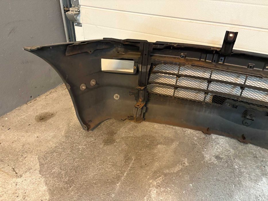 Para Choques Frontal Mitsubishi L400 de 1999