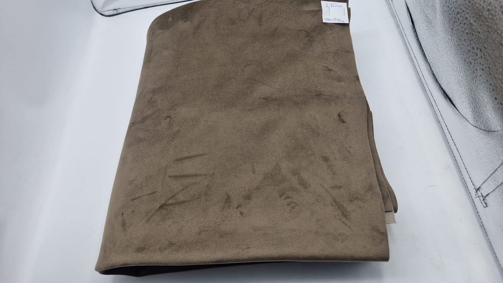 Tkanina obiciowa kupon 2,70 m.x 142 cm.