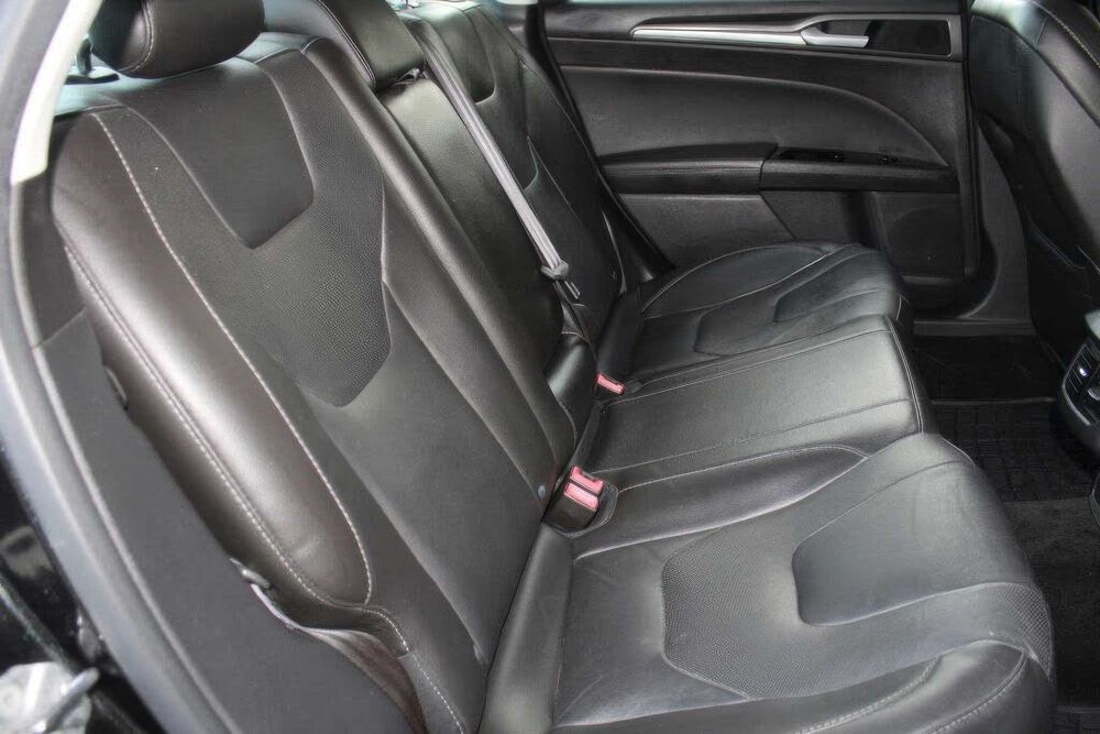 Ford Fusion Titanium      2013