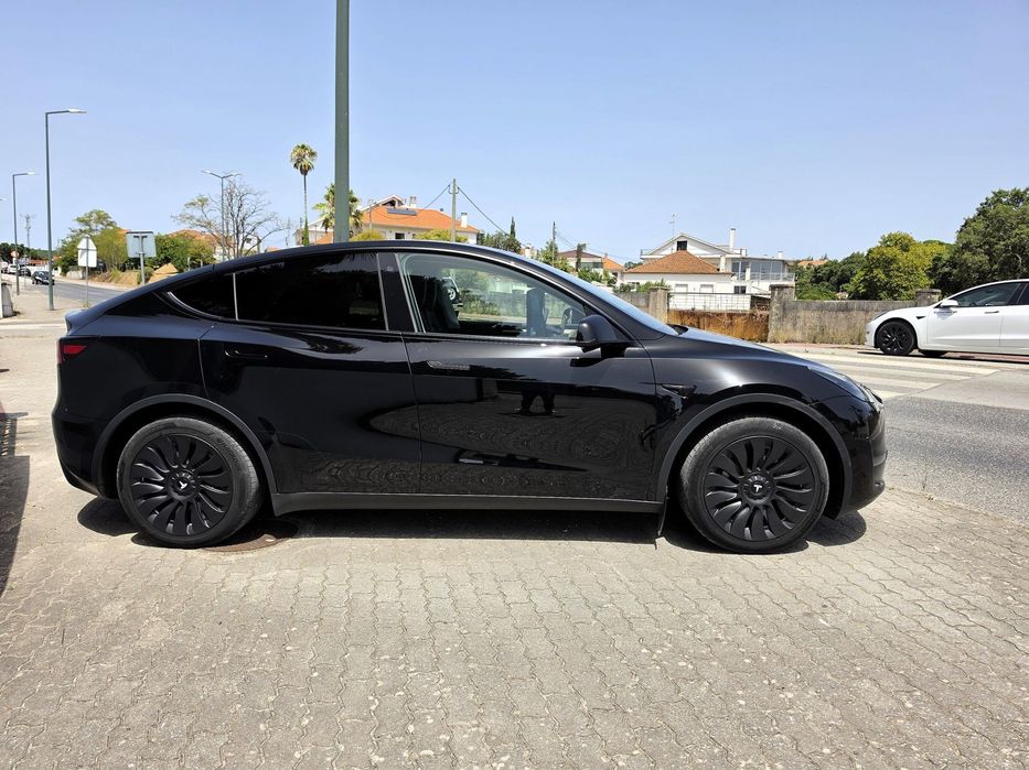 Tesla Model Y Long Range Dual Motor AWD