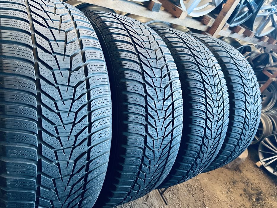 Шини Резина Зимові 235 55 18 Hankook Winter I'Cept Evo3 4шт