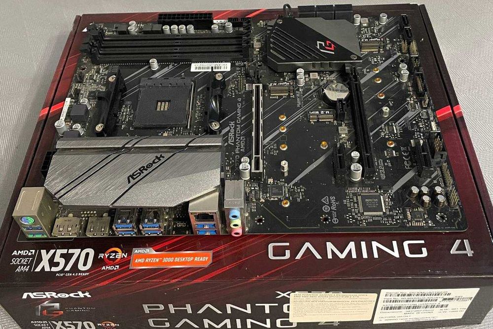 Материнська плата ASRock X570 Phantom Gaming 4 AM4 DDR4