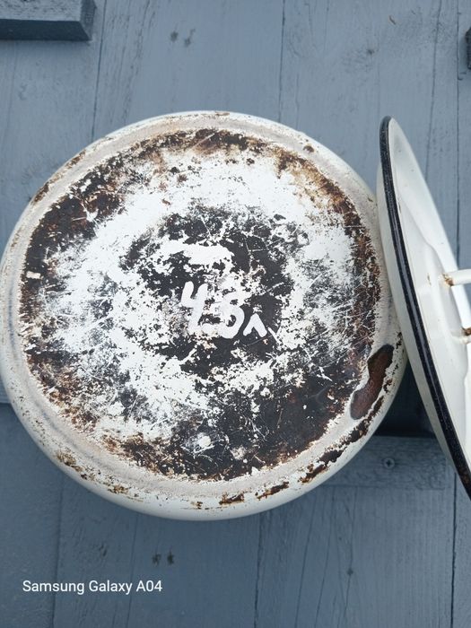 Продам кастрюлю бувшу у використанні