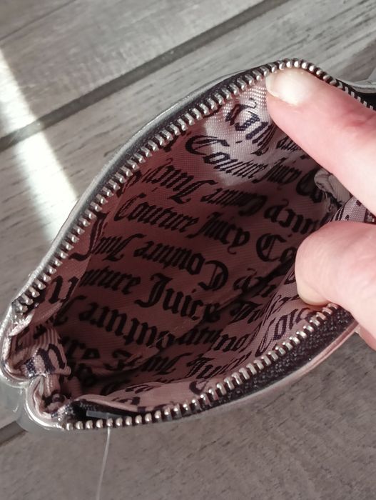 Saszetka Juicy Couture, mały portfel, mała torebka Juicy Couture
