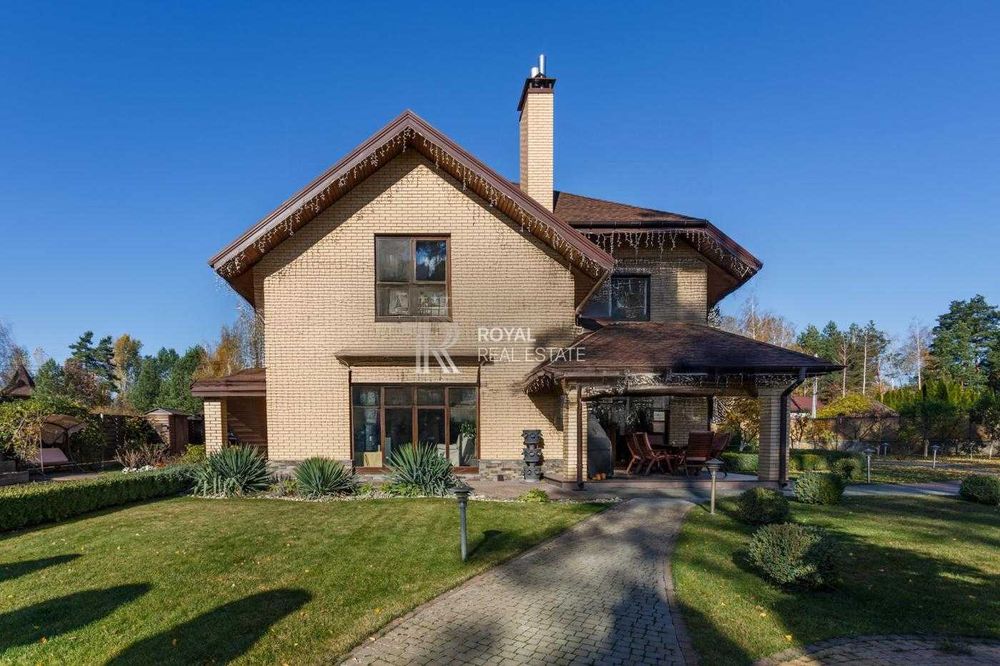 Продаж Будинок Гореничі 294,1 м² 6 кімнат 18,7 сотки Ландшафтний дизайн Баня Озеро Ліс Гараж Генератор Охорона Автономність 20 хв до Києва