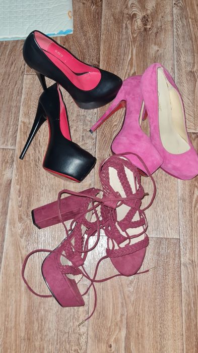 Лабутени, високі підбори