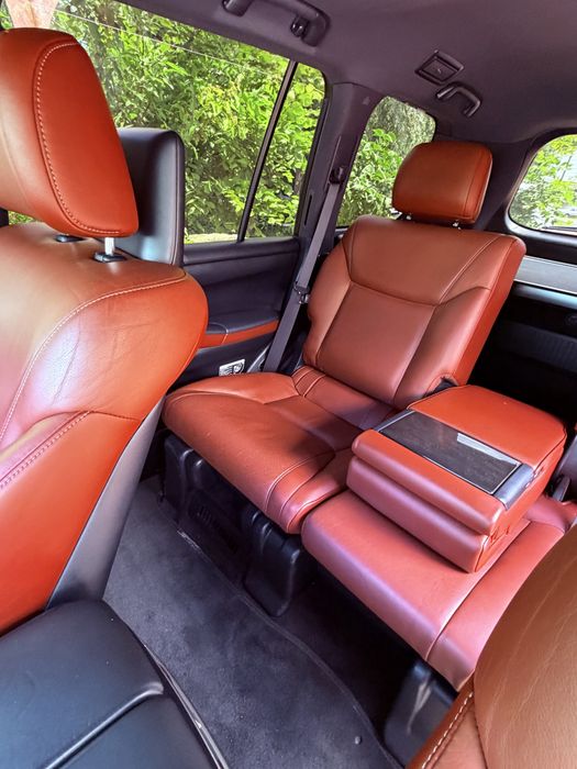 Lexus LX 570 2016