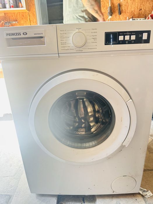 Maquina de lavar roupa