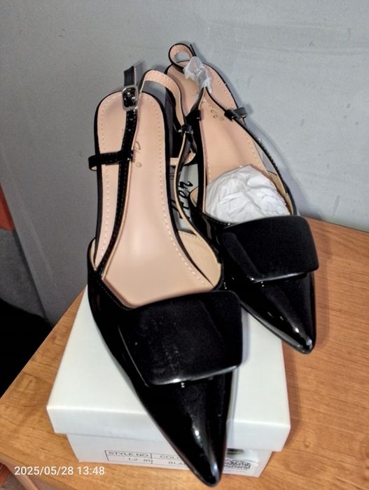 Buty z odkryta pięta