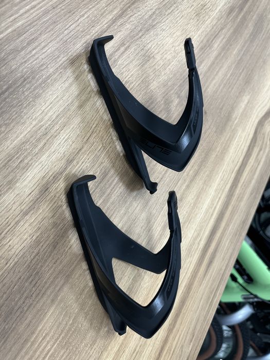 Koszyk na bidon Elite