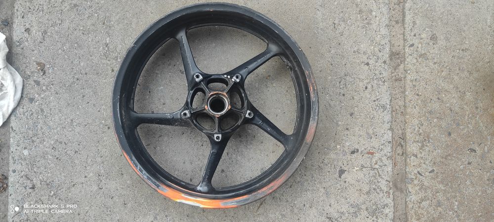 Колесо yamaha fz1 fz8 2010