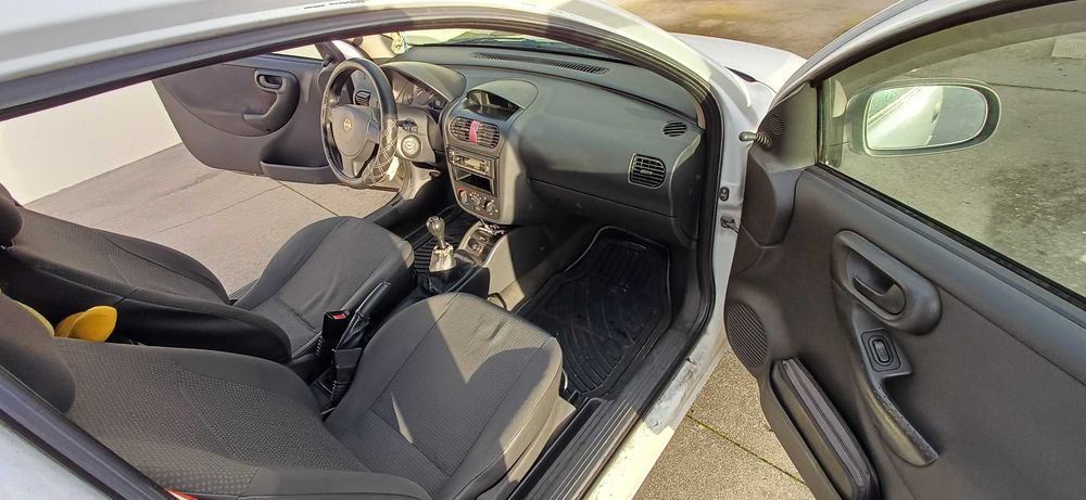 Opel corsa C 1.7 DI comercial