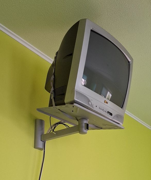 Телевізор LG, діагональ 28 дюймів