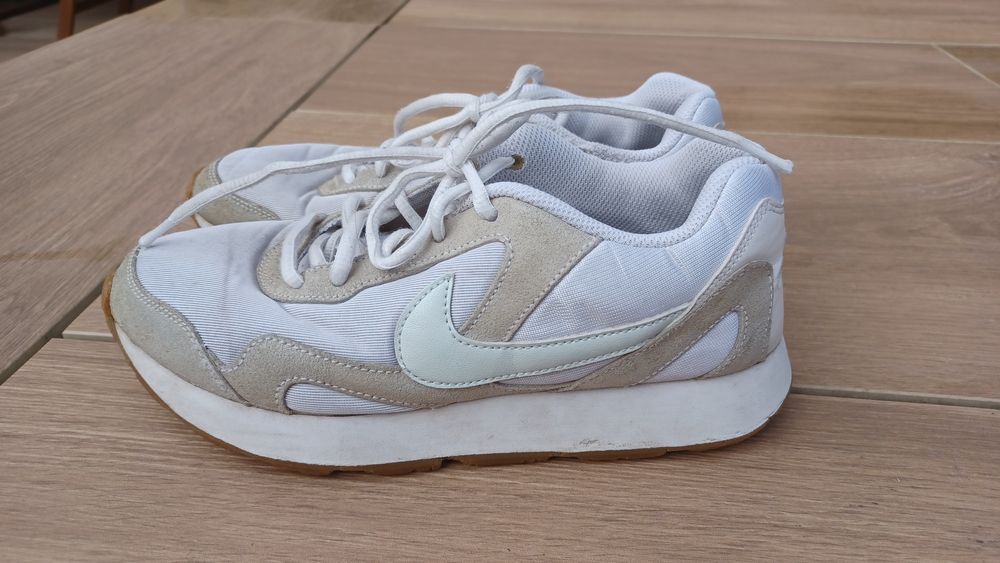 Buty sportowe Nike 38,5
