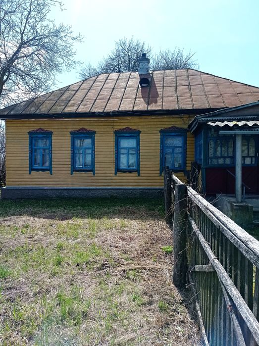 Газифікований будинок біля залізничної станції. Село Жуківка.