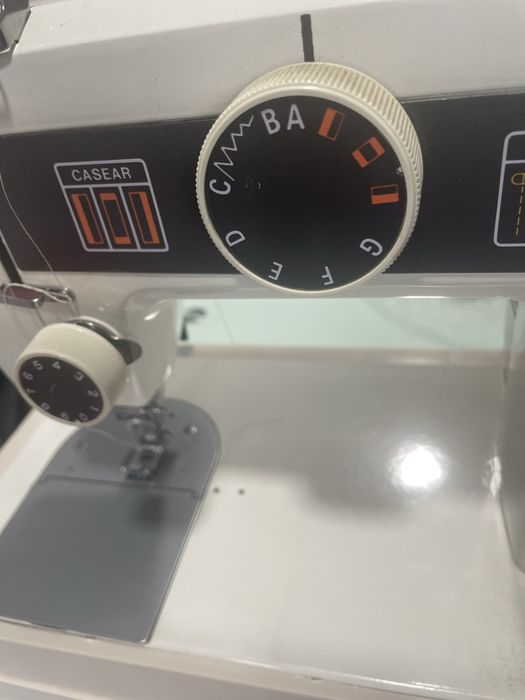 Maquina de costua Olimatic 3000 super automatica c/ caixa