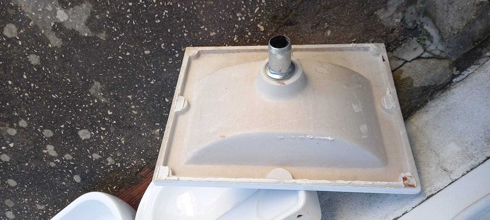 Louça Sanitária Usada