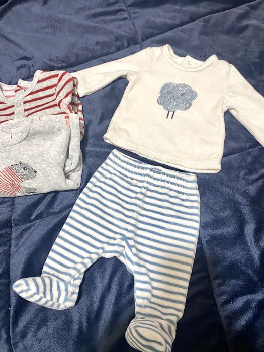 Conjunto 3 Pijamas veludo (1 mes - 54cm)