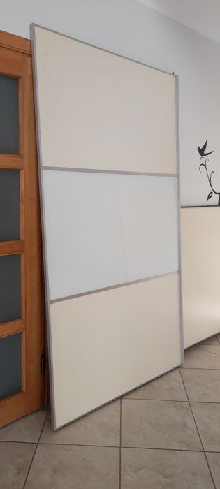 Drzwi przesuwne,demontaż szafy Black Red White 2 szt.