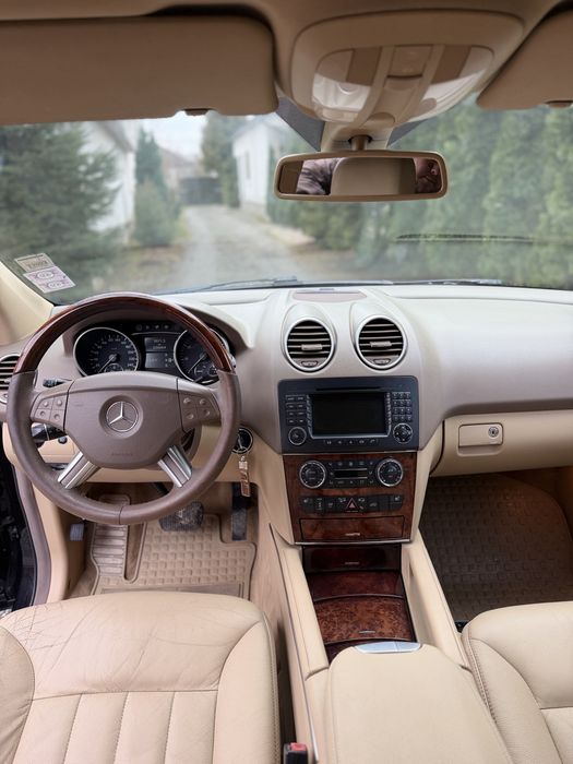 Мерседес МЛ 500, ( 5.0 бенз,220 тис пробіг) ідеальний стан!