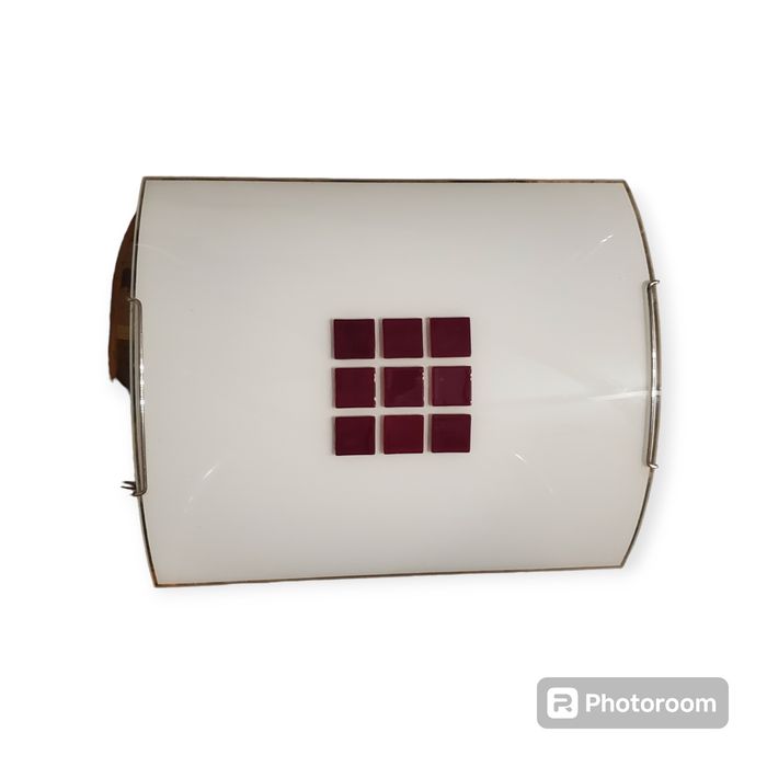 Светильник на стену