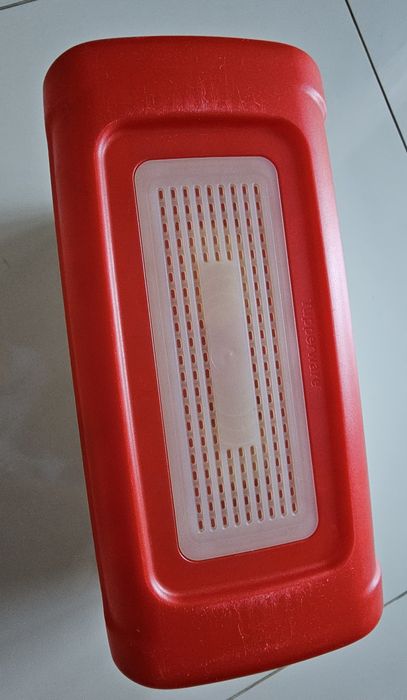 Chlebak Tupperware