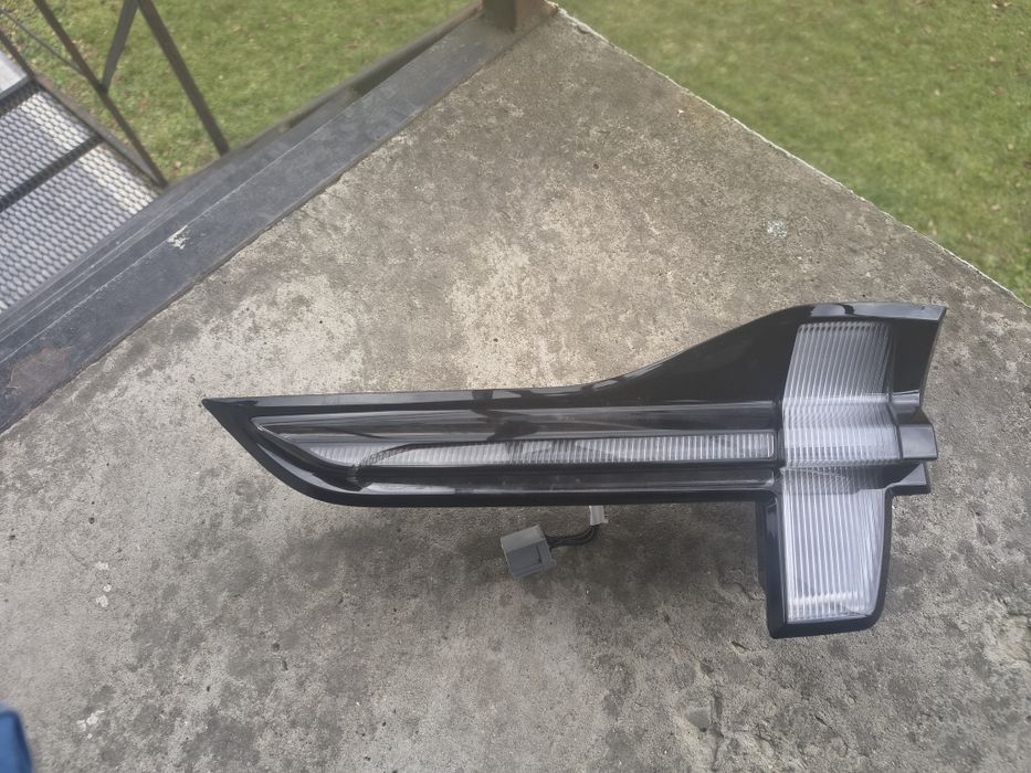 Стоп до ford mustang Mach E 2023 року