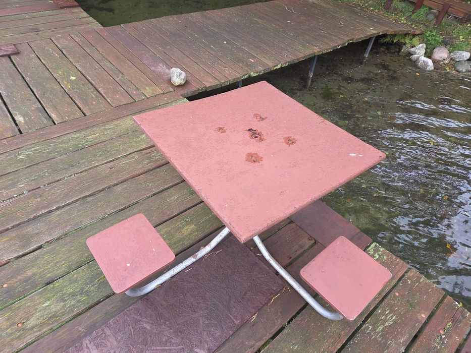 Dwa stoły czterosobowe i ławka szt 1