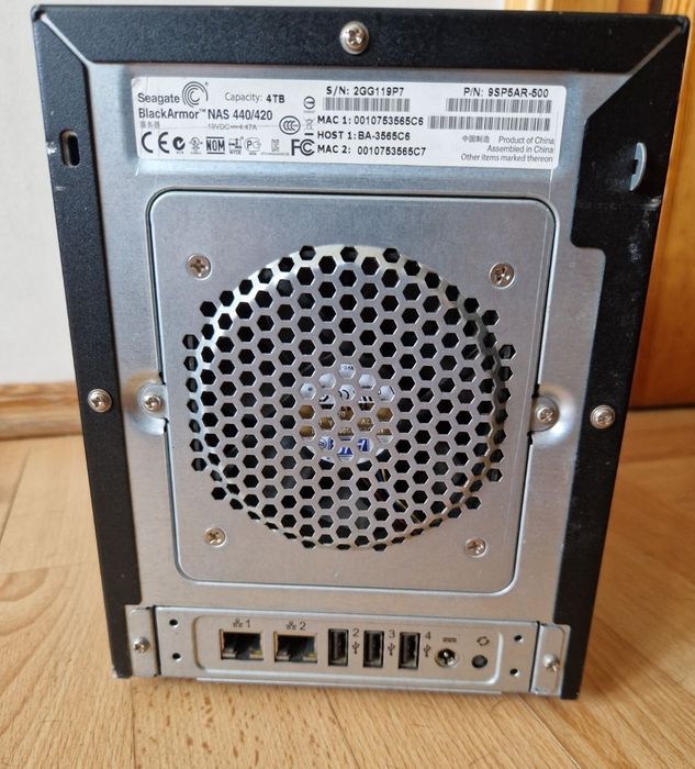 NAS сховище на 4 диска Seagate 440/420