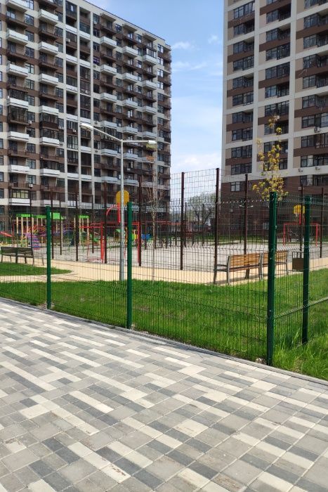 Посуточно ЖК Варшавський , Виноградарь - 1  кв-ра Люкс класу