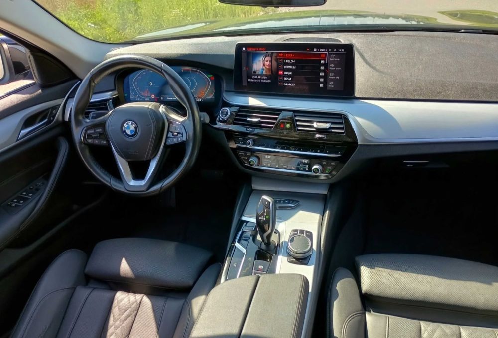 Bmw 520 hybryd  2.0 d .2021r