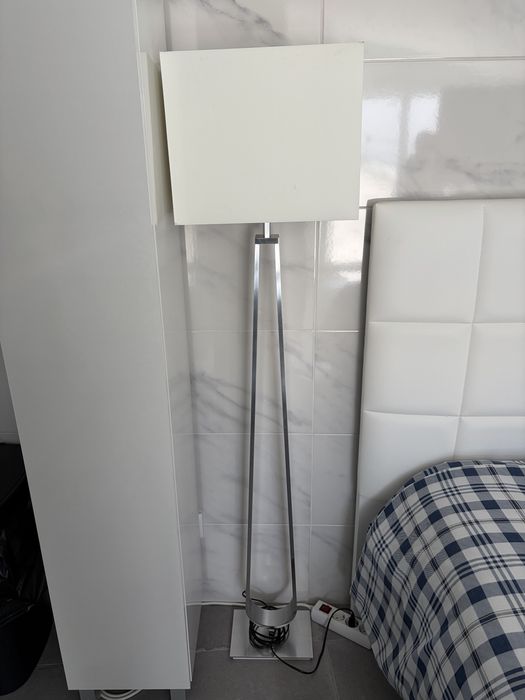 Candeeiro de pé Ikea